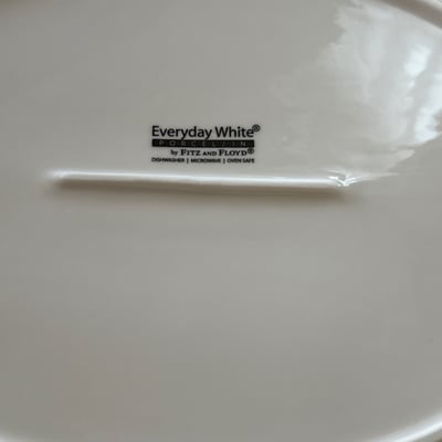 Fitz and Floyd Lovelace China Dinnerware Set - Image 8 of 16