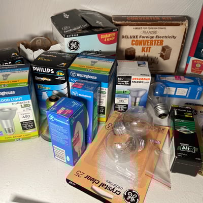 Assorted lighting products and electrical converter kit - Image 2 of 4