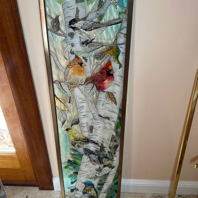 Stained painted glass panel with birds on a birch tree - Image 3 of 5