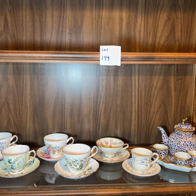 Porcelain tea set with blue and floral designs - Image 1 of 10