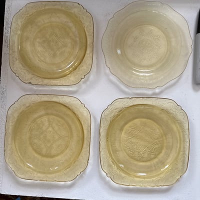 Cobalt blue glassware and amber pressed-glass plates - Image 9 of 9