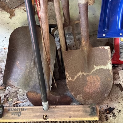 Assorted gardening tools and outdoor equipment - Image 5 of 9