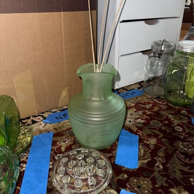 Uranium frosted glass vase, more  - Image 3 of 7