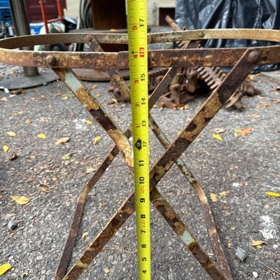 Weathered enamel infant tub basin on rusted folding stand - Image 9 of 9