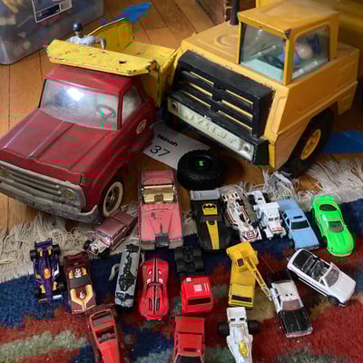 Vintage toy cars and trucks - Image 2 of 11