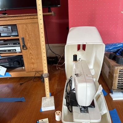 Brother HS-150 portable sewing machine with case and accessories - Image 4 of 5