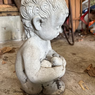 Concrete statue holding a bird - Image 2 of 5