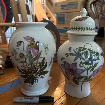 Betschdorf Vase, Port Meirion Botanic Garden vases and more - Image 10 of 11