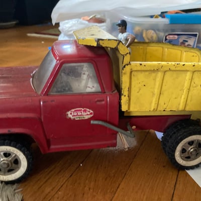 Vintage toy cars and trucks - Image 9 of 11