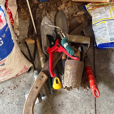 Assorted gardening tools and outdoor equipment - Image 6 of 9