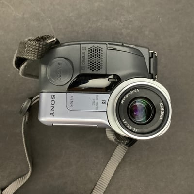 Sony Digital HandyCam and GVM Ring Light - Image 6 of 8