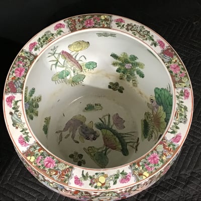 Chinese Rose Medallion Fish Bowls - Image 3 of 9