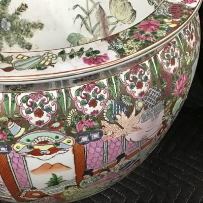 Chinese Rose Medallion Fish Bowls - Image 4 of 9