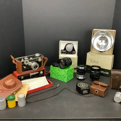 Camera Gear From Yesteryear - Image 1 of 23