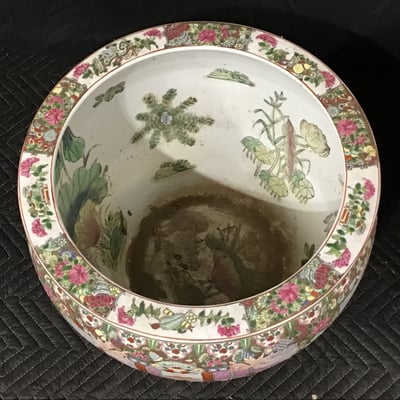 Chinese Rose Medallion Fish Bowls - Image 2 of 9