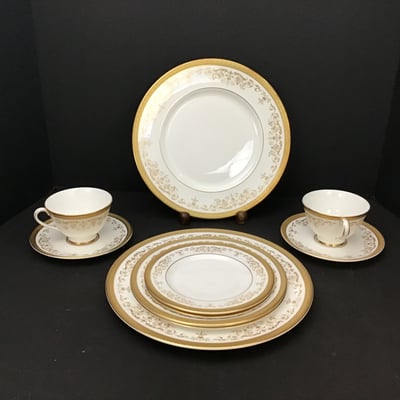Royal Doulton From Shreve, Crump and Low - Image 1 of 12