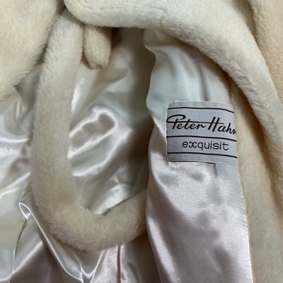 Assorted coats and jackets with fur, wool, and shearling linings - Image 6 of 13