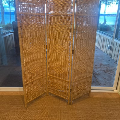 Woven Screen and runner - Image 1 of 3
