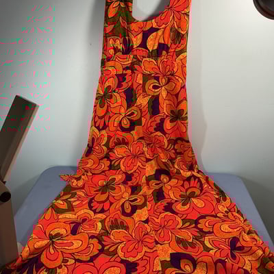 Vintage Women’s Clothing - Image 2 of 8