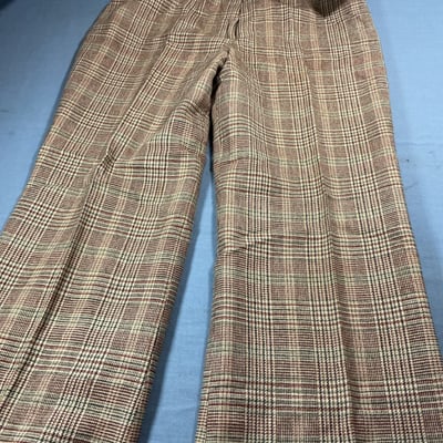 Collection of vintage women's jackets, coats, and separates - Image 9 of 10