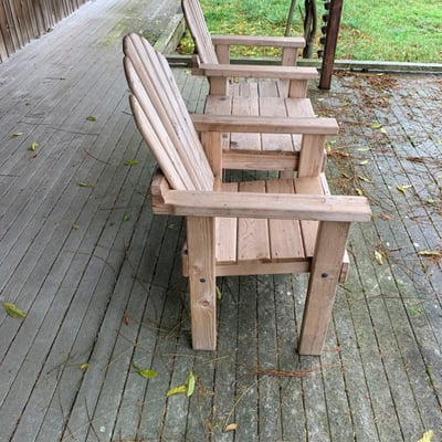 Outdoor wooden Adirondack seating set with two chairs and a central bench - Image 2 of 3