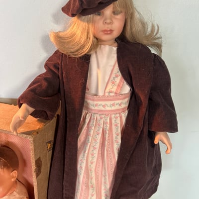 3 Vintage dolls with clothing and storage boxes - Image 9 of 10