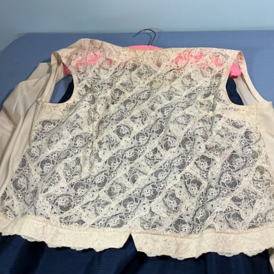 Collection of vintage women's jackets, coats, and separates - Image 2 of 10