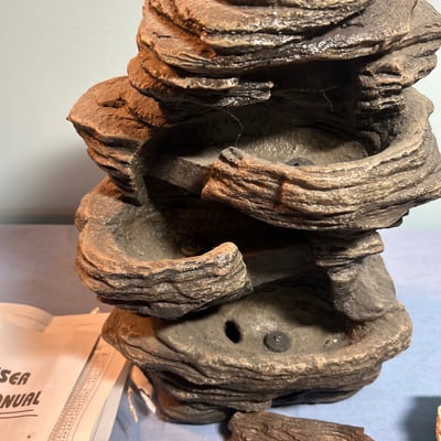 Rock and mineral fossil and geode collection, Rock Like Fountain - Image 3 of 7