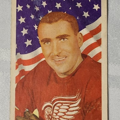 1963-64 Parkhurst Floyd Smith Red Wings Card  - Image 1 of 10