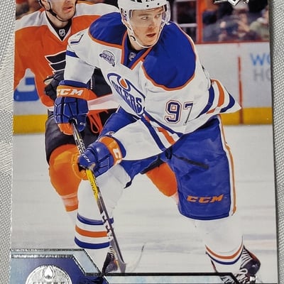 2016 Upperdeck Connor McDavid 2nd Year Card  - Image 8 of 12