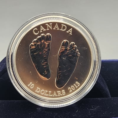 Canada $10 1/2 Ounce Fine Silver Coin Welcome to the World - Image 1 of 3