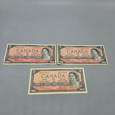 Canada $2 Bills x 3 - Image 1 of 2