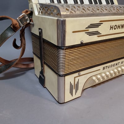 Hohner Student III Accordian - Image 8 of 17