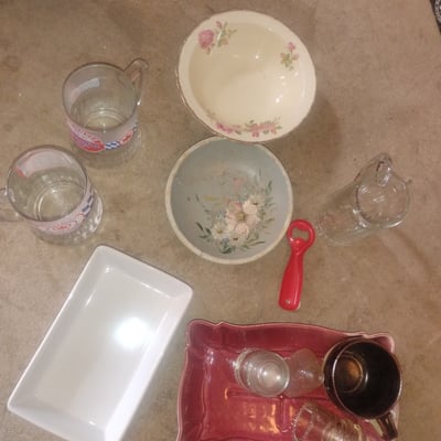Assorted kitchenware and glassware - Image 1 of 2