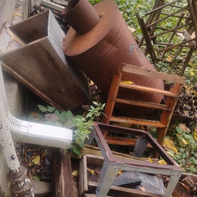 Rusty metal drum and assorted discarded furniture and scrap - Image 3 of 3