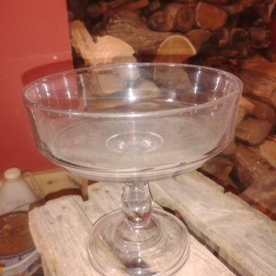 Clear glass pedestal bowl - Image 2 of 2