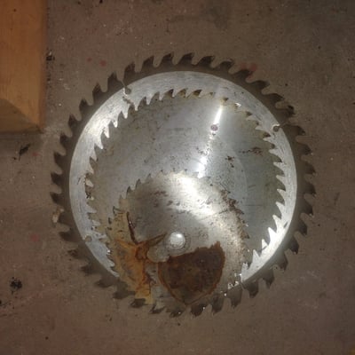 Large metal circular saw blade with inner teeth - Image 1 of 1