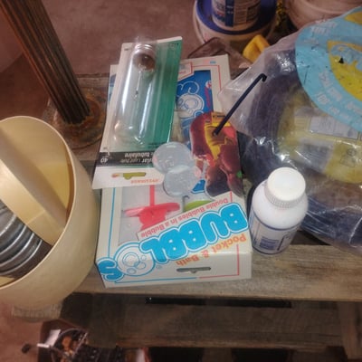 Assorted household items and small tools - Image 1 of 1