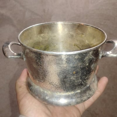 Hammered metal cup with twin handles - Image 1 of 2