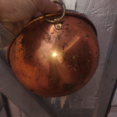 Copper pot lid with ring handle - Image 2 of 4