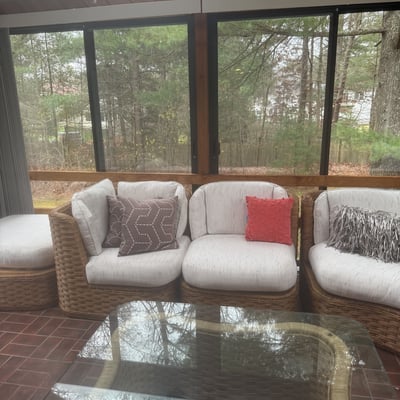 Wicker outdoor sectional with glass coffee table and accessories - Image 3 of 9