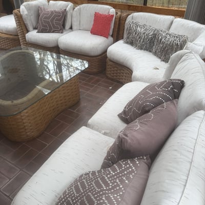 Wicker outdoor sectional with glass coffee table and accessories - Image 6 of 9
