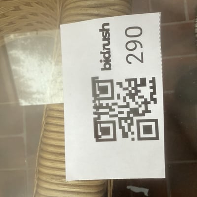 Wicker outdoor sectional with glass coffee table and accessories - Image 9 of 9