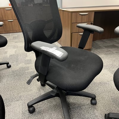 Image #0 for item Black Mesh Office Chair 