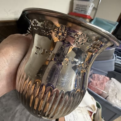 Assorted glassware and decorative metal items - Image 19 of 24