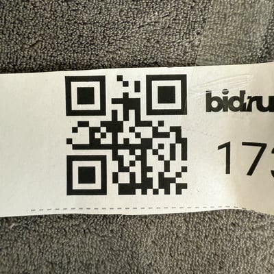 Assorted glassware and decorative metal items - Image 24 of 24