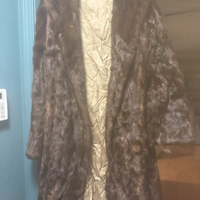 Brown fur coat - Image 1 of 7