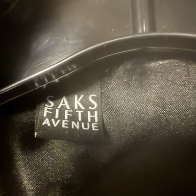 Black rabbit fur vest with Saks Fifth Avenue label - Image 5 of 6