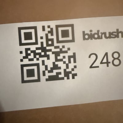 Crystal horse figurine with decorative tail - Image 3 of 3