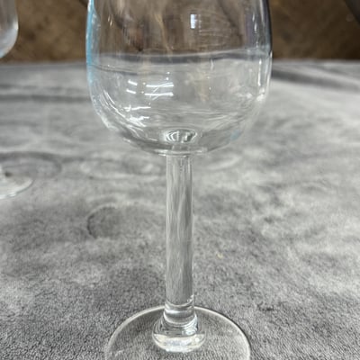 Stemware collection and a 6-inch bench grinder box - Image 4 of 5